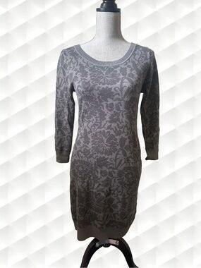 KISMET Casual Cozy Gray Floral Jacquard Knit Long-Sleeve Dress